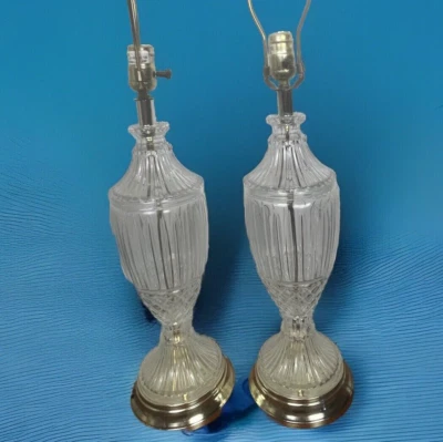 Par de lámparas de mesa de vidrio vintage Hollywood Regency base de latón glamoroso lote probado Foto 1 de 4