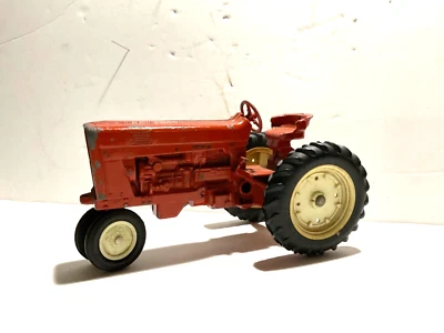 Vintage Ertl International Harvester Farm Tractor Red Diecast 1:18 1973 - Image 1 of 4