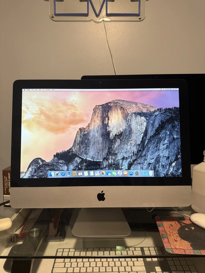 Apple iMac A1311 21.5" Desktop Mc309ll/A (Mid 2011) - Image 1 of 4