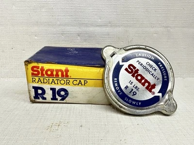 1967-1973 Chrysler Dodge Plymouth 1968 1969 1970 1971 72 NORS Radiator Cap R19 - Image 1 of 4