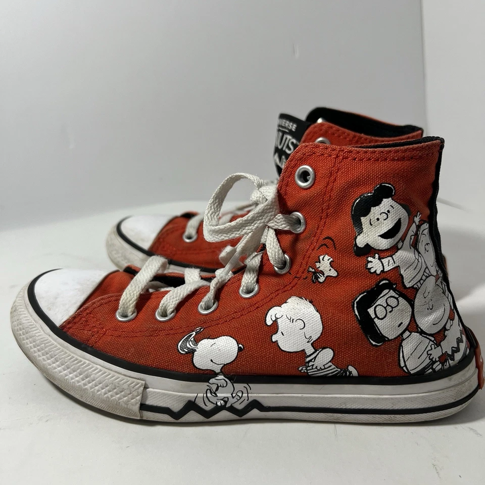 Converse Peanuts Chuck Taylor All Star Hi Tops Charlie Brown Juvenil Talla 2 Foto 1 de 4