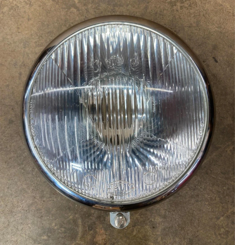  Lente y anillo de soporte y reflector BMW Slash 2 H4 conversión Hella Foto 1 de 4