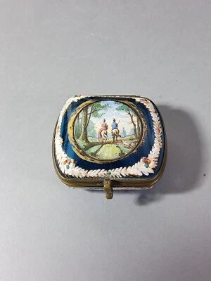 Boite pilulier ancien en verre emaillé bleu décor scene equestre cheval fin XIXe - Photo 1/4