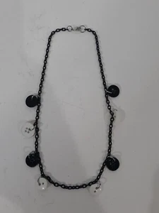 Kunststoff schwarz & weiß Knöpfe Halskette 19,5" lang - Bild 1 von 7