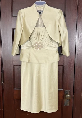 Jessica Howard 2 Piece Dress Suit Size 8 Formal Evening Satin Champagne Gold - Image 1 of 4