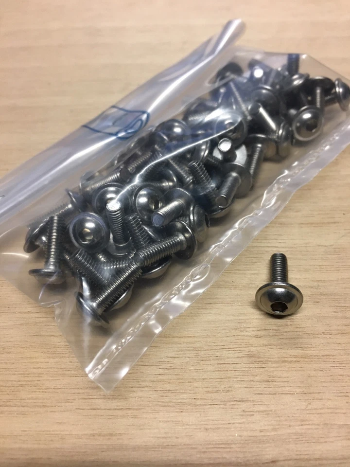 VITE ACCIAIO INOX M4X12 TESTA BOMBATA FLANGIATO CHIAVE BRUGOLA 3mm  30PZ. - Immagine 1 di 1