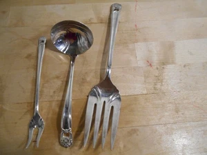 Rogers 1941 ETERNALLY YOURS Pattern Silverplate Schöpfkelle Serve Fork Olive Fork 8264 - Bild 1 von 3