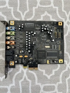 Creative Sound Blaster X-Fi Titanium PCI-E x1 Sound Card SB0880 4.7 average base - Afbeelding 1 van 3