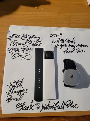 Reloj inteligente Fitbit Versa 4 abierto/sin caja, NUEVO nunca usado ENVÍO GRATUITO  Foto 1 de 4