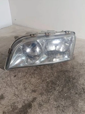 Volvo S40, V40 2001 Front headlight headlamp VGA8499 — 第 1/4 张图片