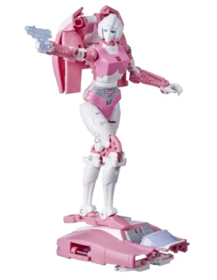 ARCEE; Transformers War for Cybertron Kingdom 2021 Hasbro, BRAND NEW MISB - Image 1 of 4