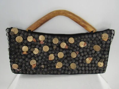 Cartera de mano de playa con cuentas Seashells tejida asas de madera neutras negra y dorada Foto 1 de 4