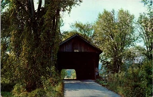 Postkarte Pittsford Vermont Pittsford Station überdachte Brücke Vintage UNP - Bild 1 von 2