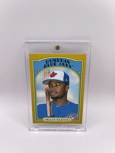 Orelvis Martinez 2021 Topps Heritage #98 Minor League Gold Border #/18 W/ Mag - Picture 1 of 2
