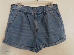 AMERICAN EAGLE WOMENS SHORTS 8 MOM SHORT BLUE DENIM JEAN OUTFITTERS POCKETS