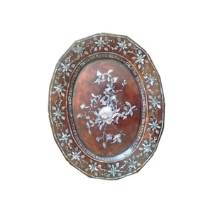 Ovales Tablett mit Perlmutt-Intarsien, Indochina um 1900 66 cm x 52 cm - Bild 1 von 10