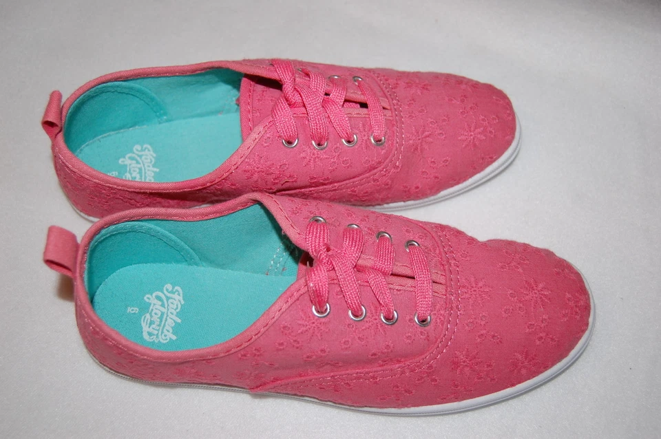 Womens Casual Shoes PINK CORAL Eyelets CANVAS Cloth Plimsoll 6 7 8 9 10 11 - Image 1 of 1