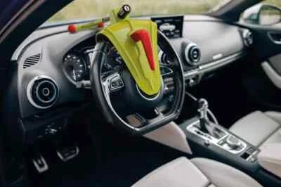 BULLOCK DEFENDER PRO ANTIFURTO UNIVERSALE AUTO BLOCCA VOLANTE SUPER RESISTENTE