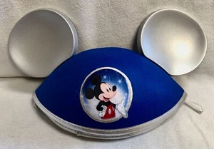 Disney D23 Expo 2017 Mickey Mouse Oreja Sombrero Azul Plata Orejas Nuevo con Etiquetas - Imagen 1 de 4