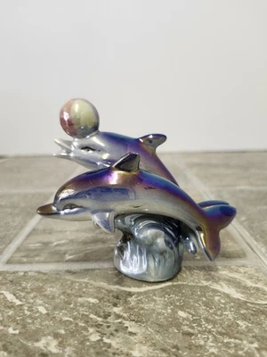 Estatuilla de cerámica vintage iridiscente de 2 delfines azules Lusterware Ocean Life Foto 1 de 4