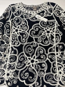 Chico’s DAMEN-TUNIKA 3/4-ÄRMEL BESTICKT - SCHWARZ & WEISS - GRÖSSE 1 - SMALL NEU MIT ETIKETT - Bild 1 von 9