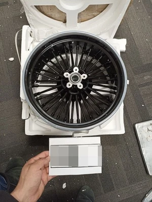 Fat Spoke Rear Wheel Rim 17x6.0 for Harley Softail Fatboy FLSTF FLSTFB 2006-2017 Foto 1 de 4