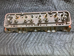 GM 3901132 SBC Small Block 327 Chevy Heads J77 Date Code  (Pair) - Foto 1 di 8