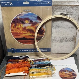 Leisure Arts Kreuzstichprojekt farbiger Himmel: Reifen, Zahnseide, Nadel, 14 Stück - Bild 1 von 24