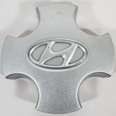 ONE 1995-1999 Hyundai Accent # 70663 14" tapa central de rueda de aluminio # 52960-22230 Foto 1 de 4