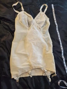 Carol Brent 38 Vintage Girdle 6 Garters Satin Panels Zipper Side - Picture 1 of 6