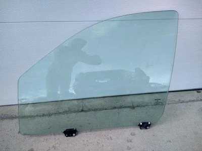 06-07 OEM Dodge Ram conductor izquierdo puerta delantera vidrio cuádruple y mega cabina Foto 1 de 4