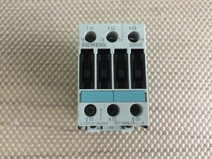 CONTACTOR DE ARRANQUE DE MOTOR SEIMENS 3RT10251A - Imagen 1 de 4