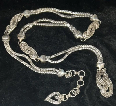 "Cinturón de cadena Brighton para mujer tono plateado pergamino corazón espiga 35""" Foto 1 de 3