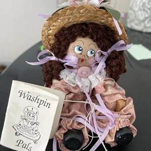 Muñeca de colección Washpin Pals hecha a mano redonda ropa pradera niña 7”. Nuevo con etiquetas. DEMASIADO LINDO - Imagen 1 de 12