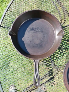 Antique Cast Iron Skillet Gate Mark - Imagen 1 de 6