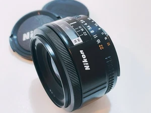 [OTTIME CONDIZIONI] Nikon AF NIKKOR 28mm F2.8 1:2.8 Obiettivo AF dal Giappone - Foto 1 di 12