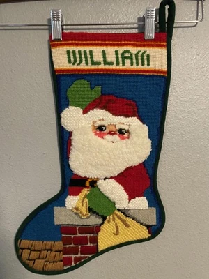 Medias de Navidad personalizadas a punta de aguja Santa Chimenea William Nombre Verde Foto 1 de 4