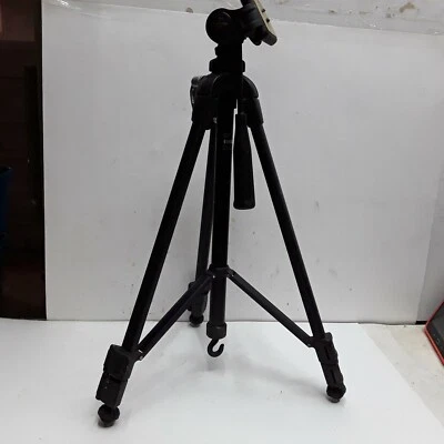 Vanguard MG–2 camera tripod - Image 1 of 3