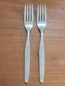 Set Of 2 Oneida USA FROSTFIRE 7 3/4" Dinner Forks Satin Stainless RARE - Picture 1 of 12