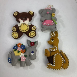 LOTE DE 4 adornos navideños de lentejuelas de fieltro hechos a mano de colección #3 burro ratón oso canguro - Imagen 1 de 6