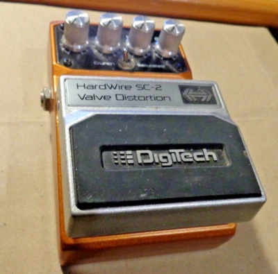 DigiTech HardWire SC-2 Valve Distort onqualita e quantità esagerate di distorsio - Image 1 of 4