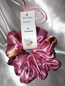 Handmade Women's Scrunchies size XL Pink  True Timber Snow Camo Satin Fabric New - Picture 1 of 2