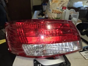 06-10 hyundai sonata rear driver side left outer tail light - Picture 1 of 2