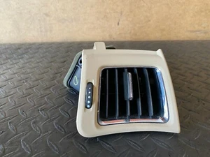 CADILLAC CTS 2008-2013 OEM RIGHT PASSENGER SIDE DASH BOARD AIR GRILL VENT 55K - Picture 1 of 5