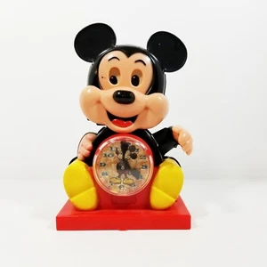 Vintage 1970 Collectible illco Walt Disney Mickey Mouse Clock Working but worn - Picture 1 of 7