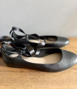 Aldo Women’s Black Ballet Flats With Satin Ribbon Ties 6.5 Shoes Nordstrom EUC - Picture 1 of 4
