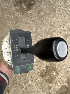 Rover SD1 Automatic Gear Shifter - Image 1 of 4