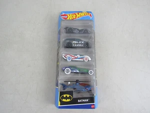 Hot Wheels 2023 Batman 5 Vehicle Pack HTV44-New - Picture 1 of 10