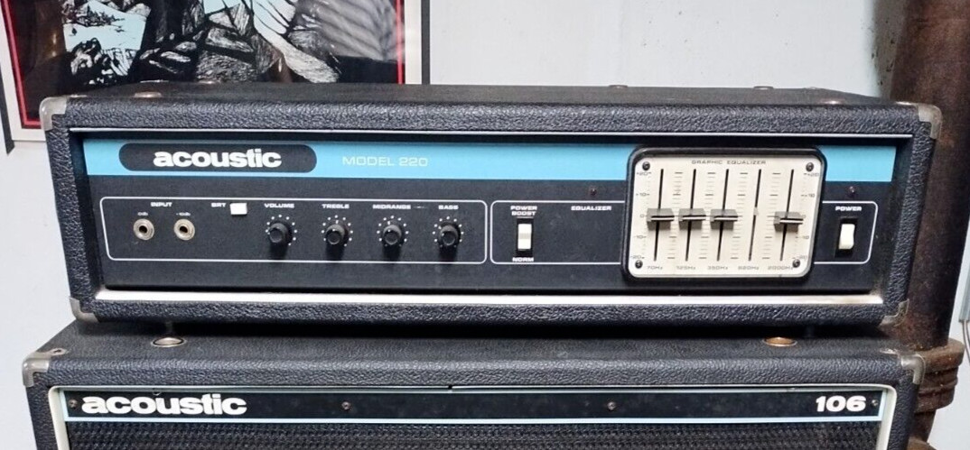 Acoustic Model220” ベースアンプ