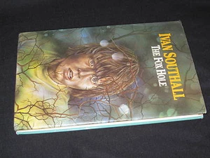 the FOX HOLE Ivan SOUTHALL 1st UK HbDj RARE! Have Piccolo SOFTc too. UNread - Picture 1 of 2